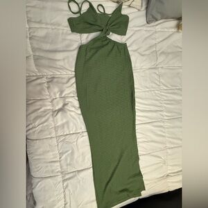 Elegant Green Maxi Dress